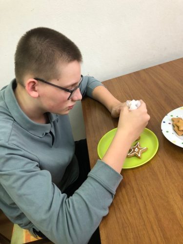 Zdobenie perníkov v ŠKD 2025